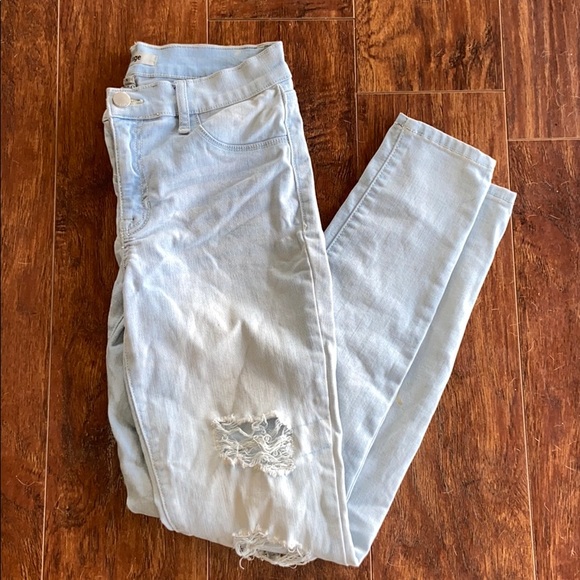 Light wash Ripped Refuge Jeans - Picture 1 of 5
